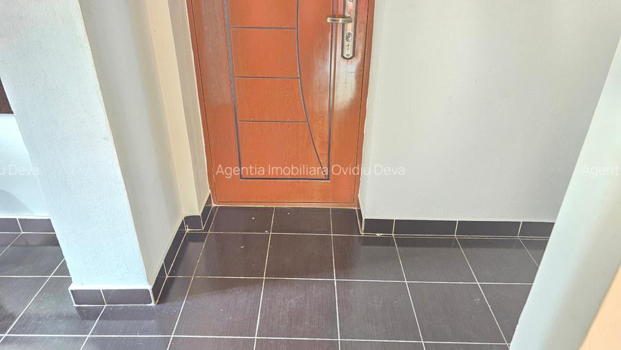 Vand apartament 2 camere in Deva, zona Progresul, etaj 1, bloc de 3 etaje - 10