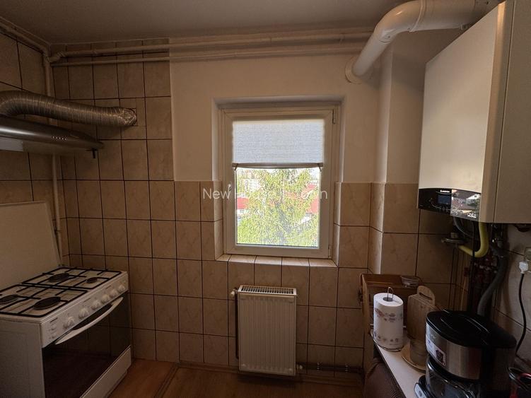 Apartament decomandat cu 3 camere in Florilor, strada Crinului - 8