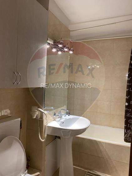 Apartament 3 camere, spatios, zona Alfa - 10