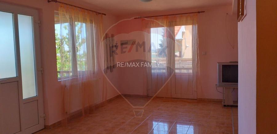 Casă cu mansardă cu 5 camere de vânzare în zonă metropolitană Paleu - 3