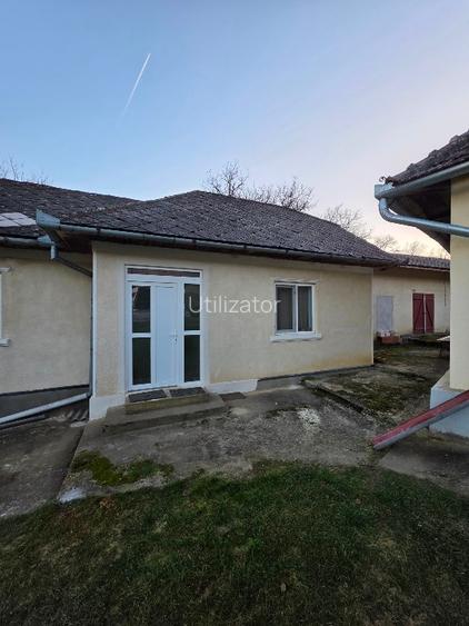 CASĂ CU TEREN  DE VÂNZARE ÎNTRO ZONĂ FRUMOASĂ SI LINISTITĂ - 6