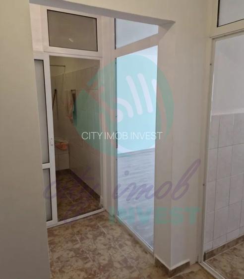 Garsoniera la 6 minute distanta de metrou - 6