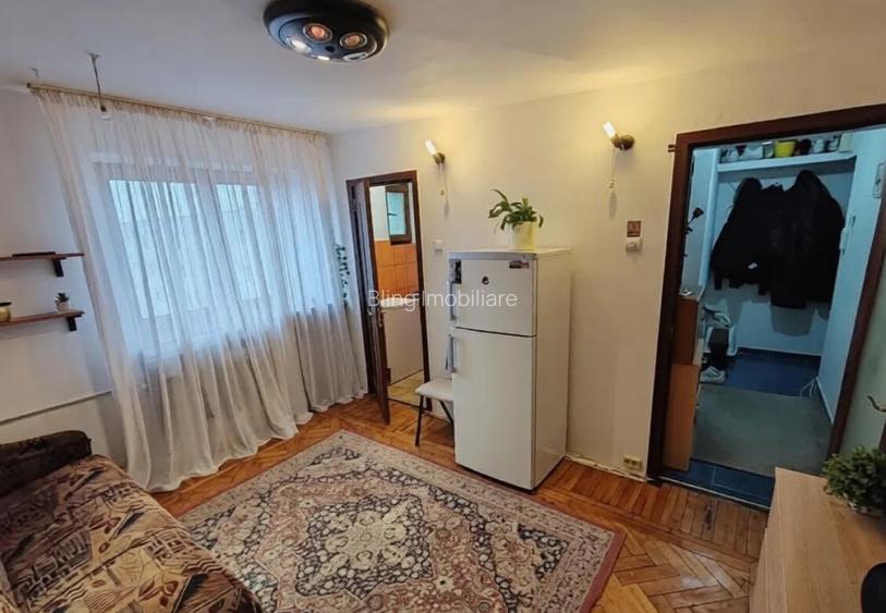 Apartament 2 camere, zona Piata Hermes - 3