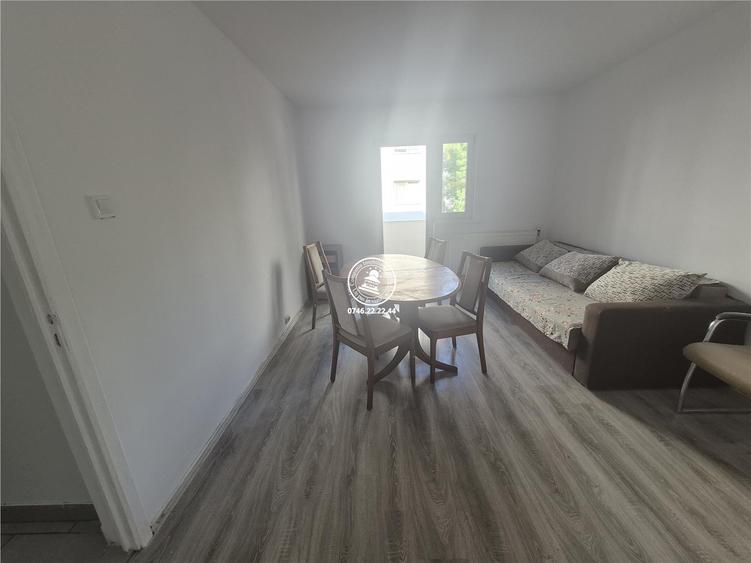 Apartament 3 camere de vanzare zona Dacia