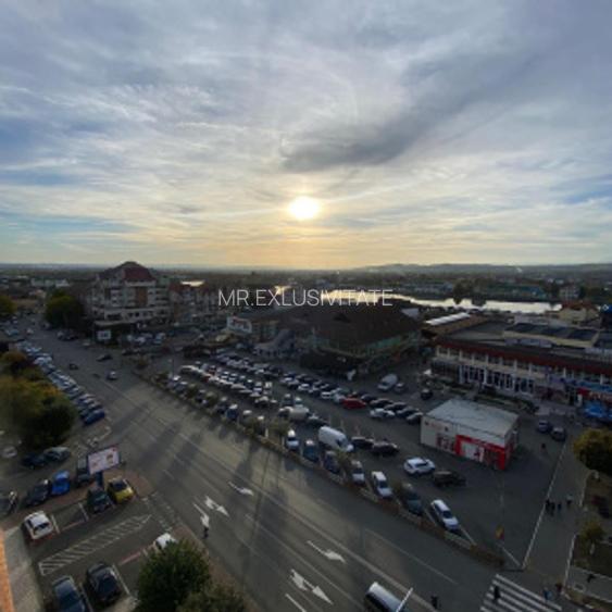 Apartamnet ultracentral 3 camere decomandat ,spatiu generos, pozitie premium - 2