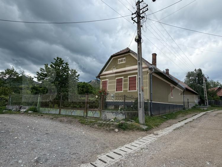 Casa individuala, 173 mp, teren 1687 mp, zona Coltesti, Exclusivitate