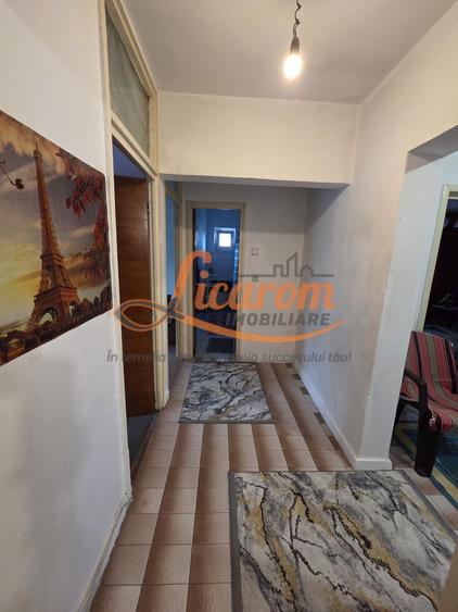 Apartament 3 camere decomandat, Carpatilor zona Spitalul Judetean,