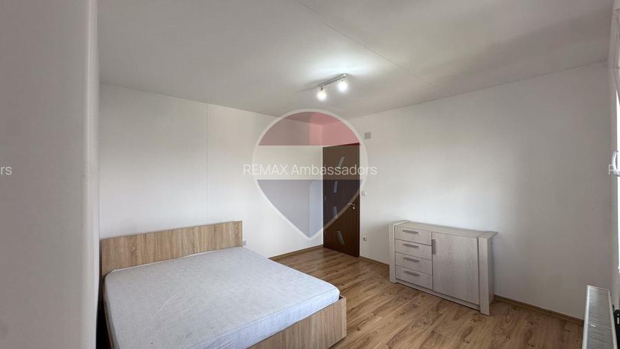 Apartament cu 3 camere de vânzare în zona Soarelui - 6