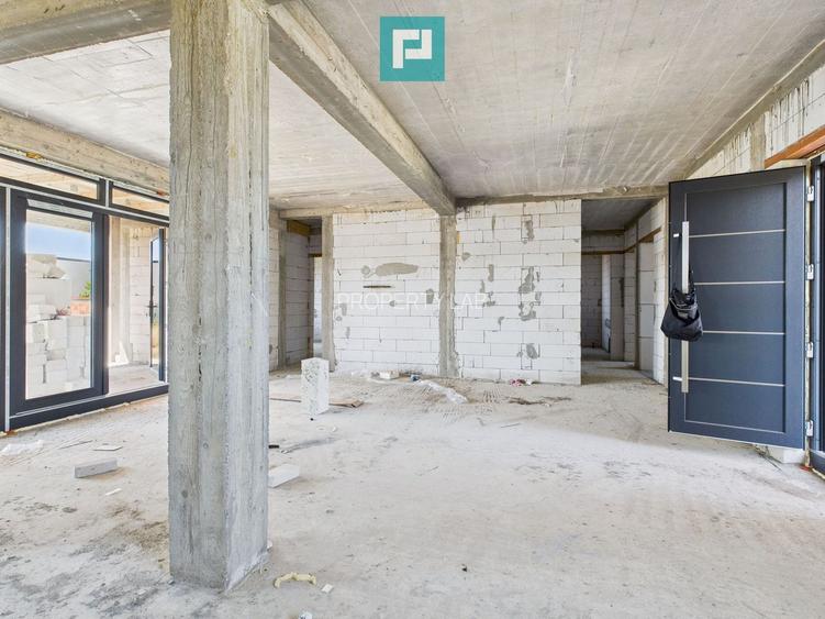 Casă nouă la roșu în Mândruloc - 9