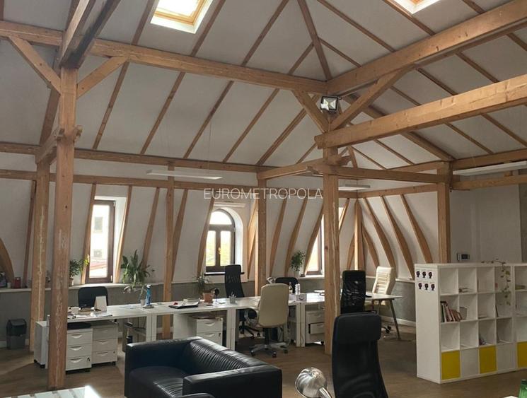 Mansarda Open space Universitate , 235 mp, lift, 2 locuri parcare - 3