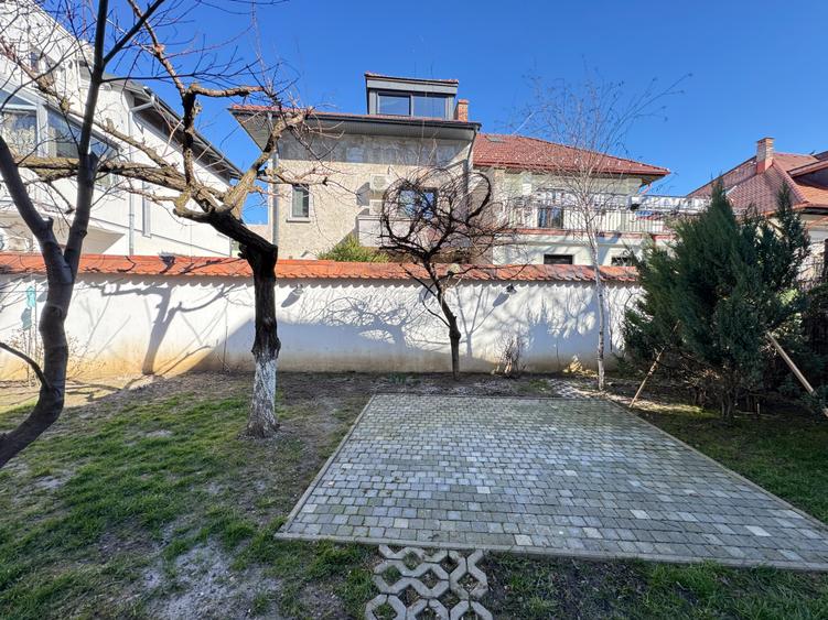 De inchiriat vilă interbelică restaurată - 354 mp utili - D+ P + 1+M  - Capitale - 35