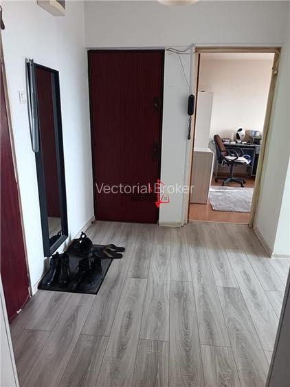 12 min Metrou OBOR, decomandat, bloc 1985, reabilitat- Tei Otesani - 2