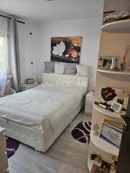 3 Camere Decomandat 67mp mobilat boxa si loc parcare zona Cug - 3