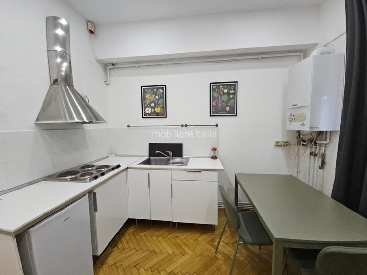 Garsoniera dubla situata pe str Batistei chiar langa gura de metrou Universitate - 5