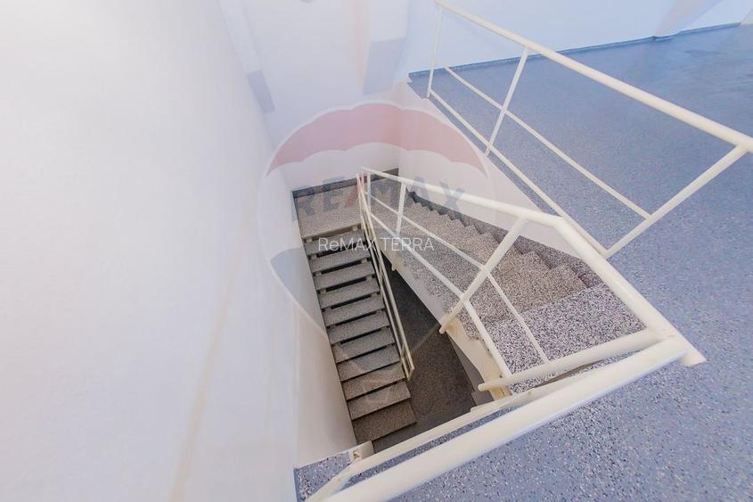 DE INCHIRIAT/VANZARE spatiu comercial cu acces TIR si parcare privata - 39