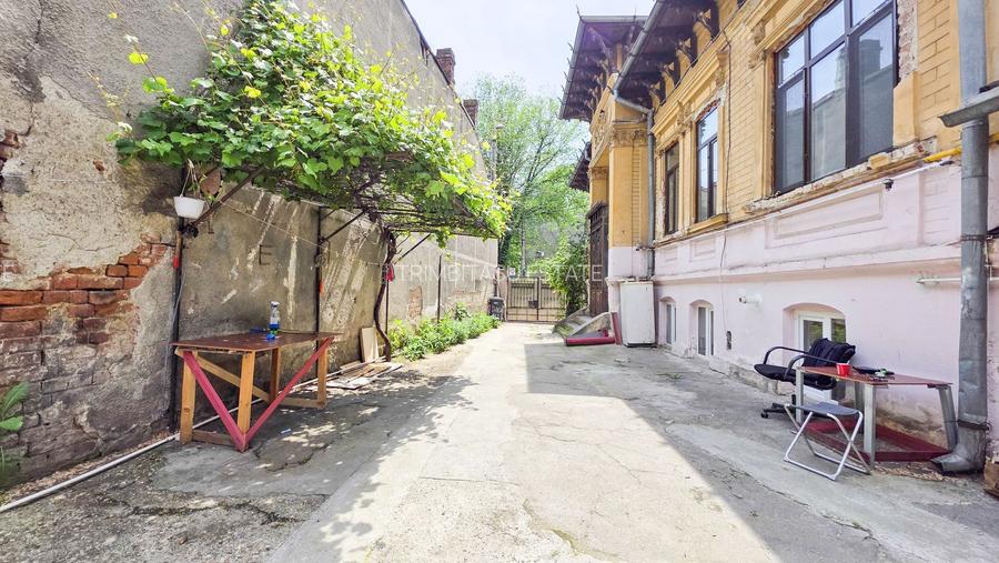 Apartament 3 Camere în Casă | Bd. Dacia 127 | Garaj + Curte - 13