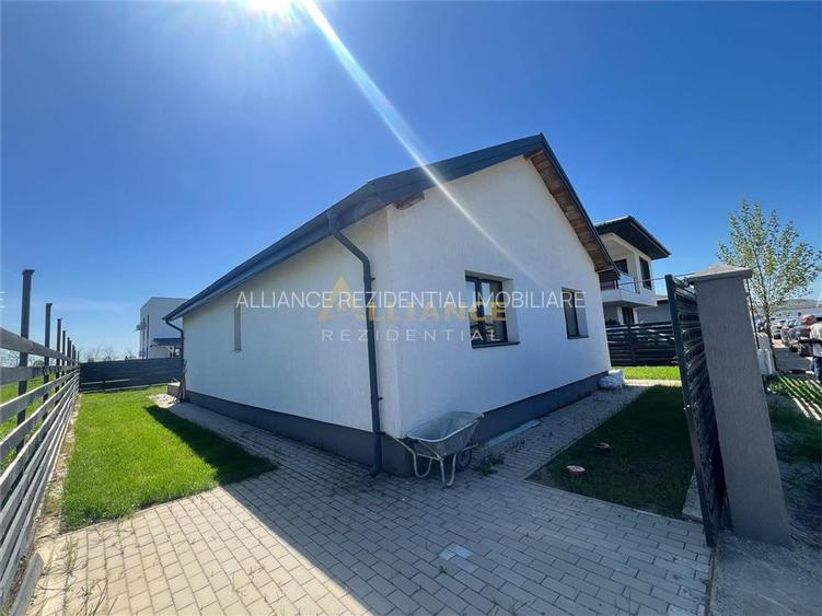 Casa individuala - 3 camere  - 2 bai- teren-375 mp-200 M de STV - 2