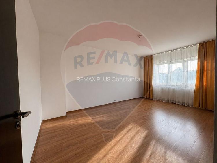 Apartament de vânzare 2 camere central cu vedere la mare - 7