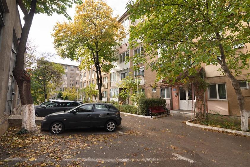 RECO Apartament 2 camere decomandat Rogerius etajul 3 - 19