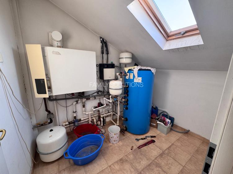 Casa deosebita sector 4 P+1+M. 6 cam.Util 418mp. Teren 1638m - 35