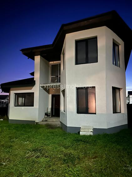 Casă spațioasă în Agigea, județul Constanța - 9