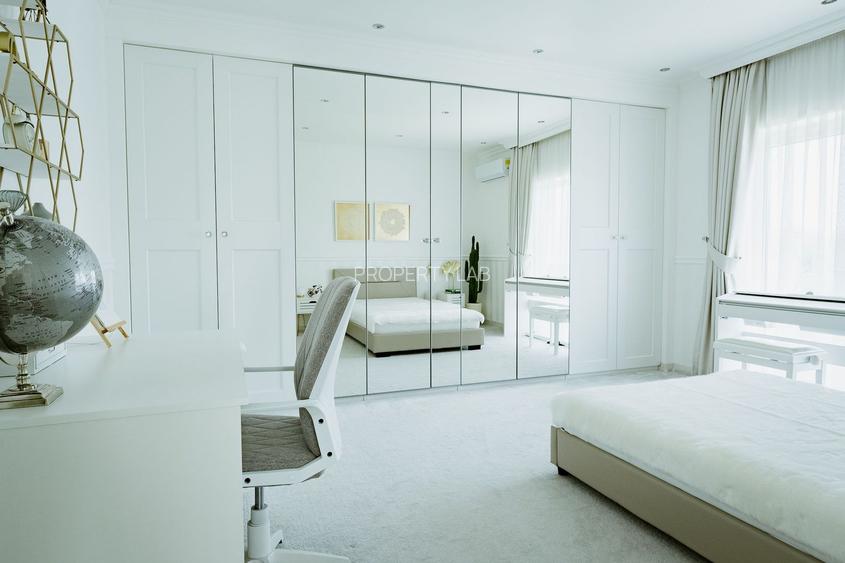 Vilă ultramodernă cu piscină - 11