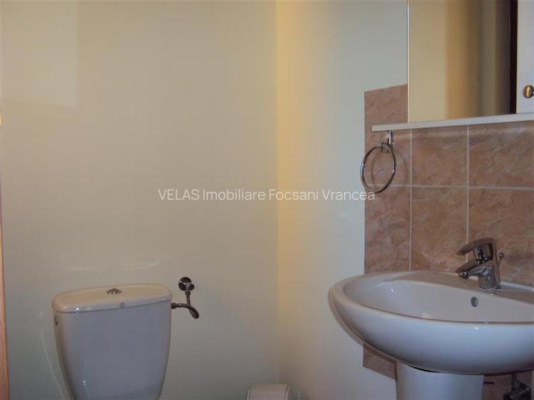 Vila Focsani, S+P+M, mobilata si utilata, CT si anexa - 14