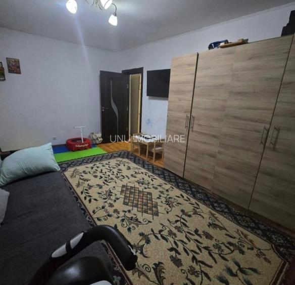 Etaj 1 - 2 camere decomandat - zona Dacia - Sc. G . Cosbuc - 6