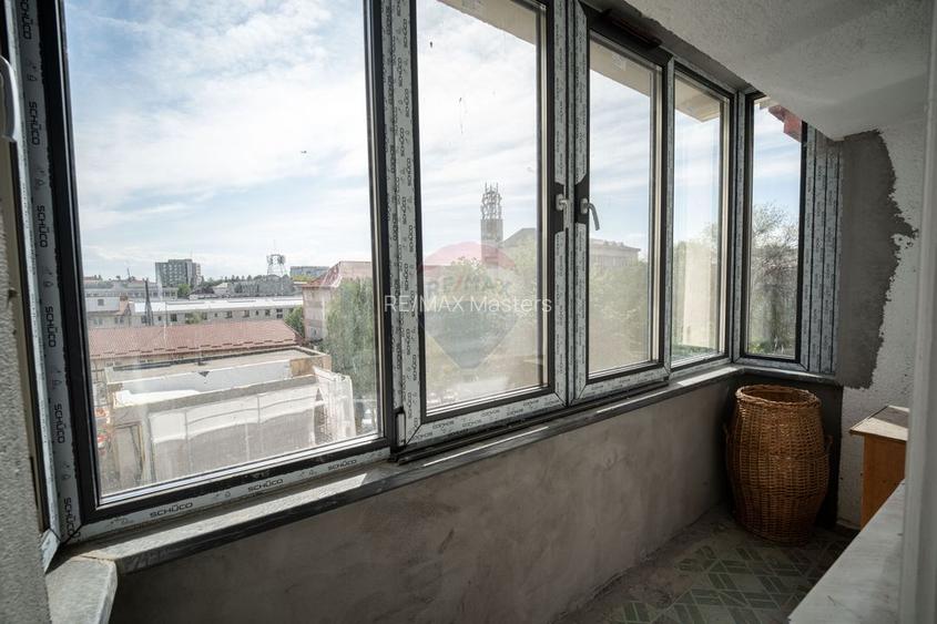 Apartament cu 4 camere de vânzare în zona Central - 4