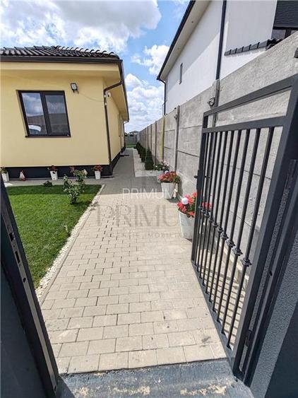 Duplex pe parter - mobilat - utilat - toate utilitatile - beci - pod mansardabil - 6