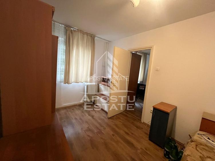 Apartament cu 2 camere, semidecomandat, etajul 2, zona Sagului - 2