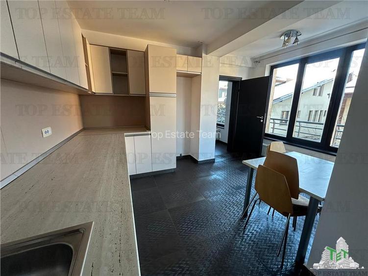 Apartament 3 camere cu loc de parcare, scoala nr 179 in zona Damaroaia - 13