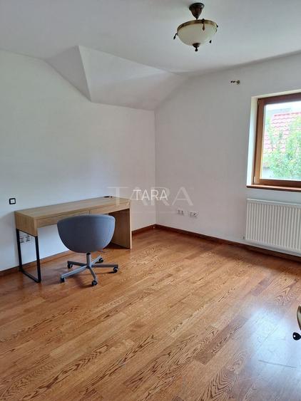 Casa deosebită în Europa – stil clasic, terase și grădină amenajata - 16