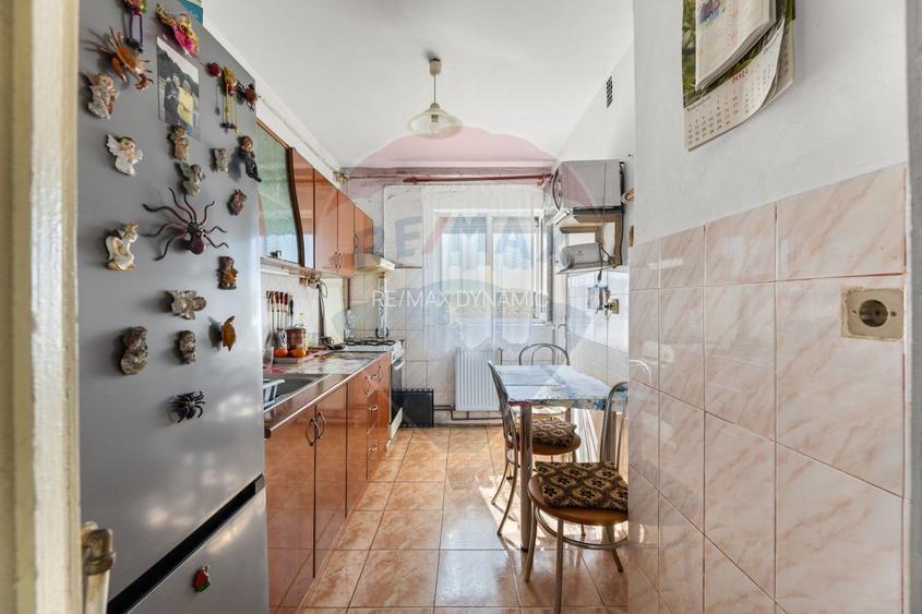 Apartament cu 3 camere de vânzare - zona Aurel Vlaicu - 6