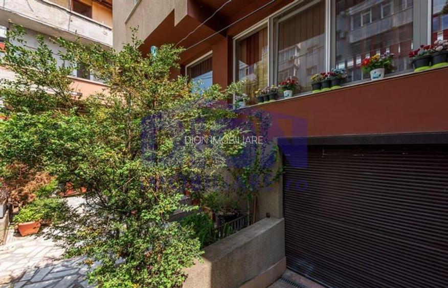 Casa moderna cu terasa, in apropierea celor mai frumoase puncte ale orasului - 8