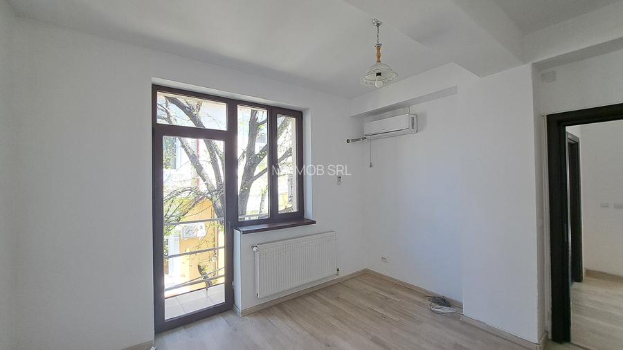 Unirii - spatiu comercial, suprafata 70 mp, etaj 1/2 - 5