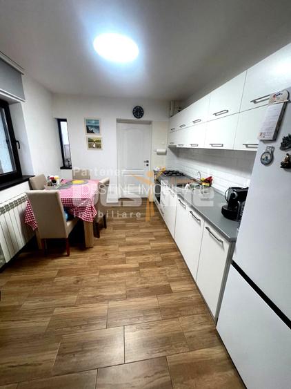 Casa 6 Camere in Paulesti - 10