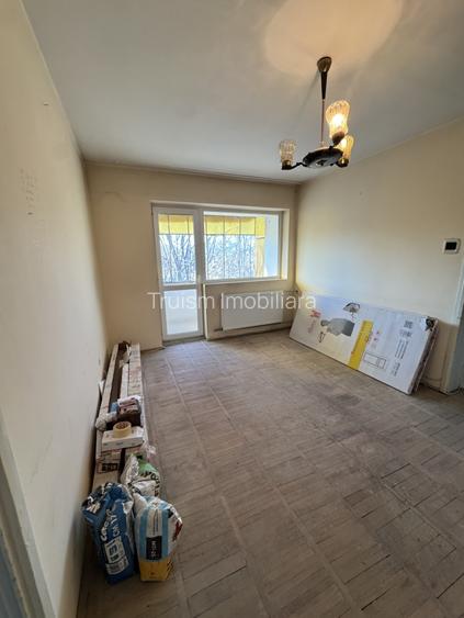 Apartament 2 camere, cf 1 semidec, etaj 4/4, Democratiei - 7