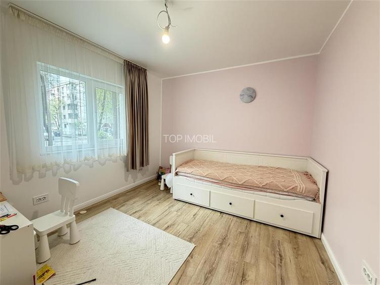 Apartament 4 camere, 2 bai, renovat complet- Nicolina - 7