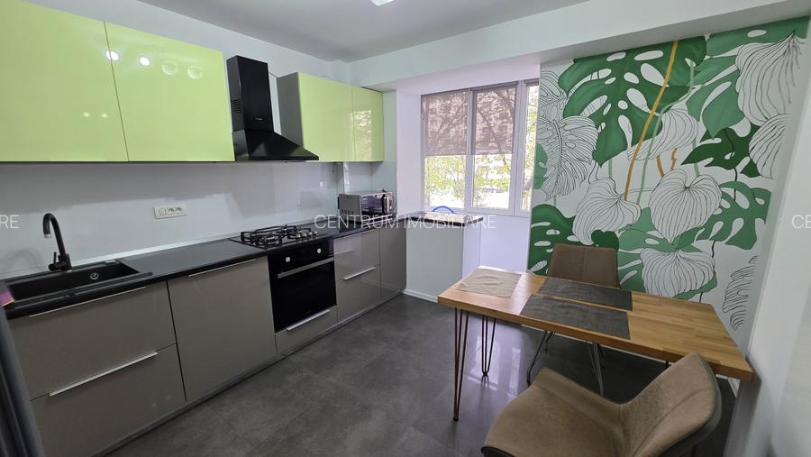 Bulevardul Unirii Fantani - Piata Constitutiei - 10