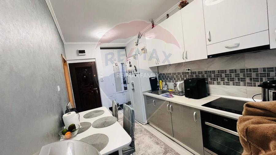 Apartament cu 3 camere de vânzare în zona Rogerius - 9