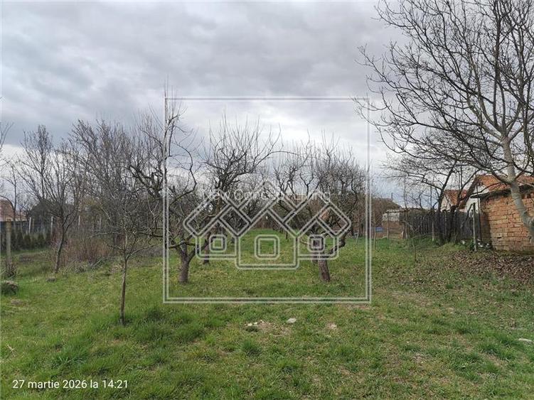 Casa si teren de vanzare in Sacel - 1355 mp teren - livada - Central - 8