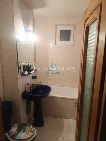 Apartament 3 camere decomandat, hol spatios, zona Mall Precista - 9