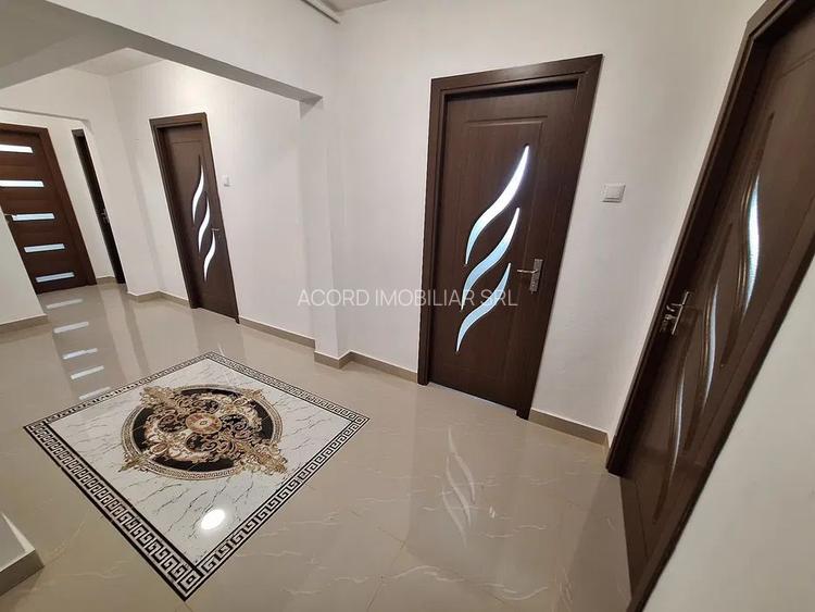 Gara-Abator, apartament cu 3 camere decomandate. - 4