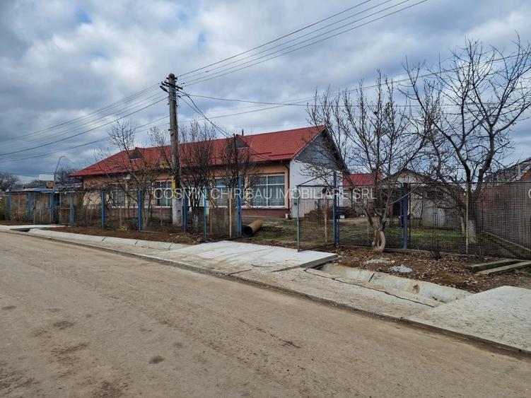 Se oferă spre vânzare / închiriere clădire cu spațiu comercial - 25