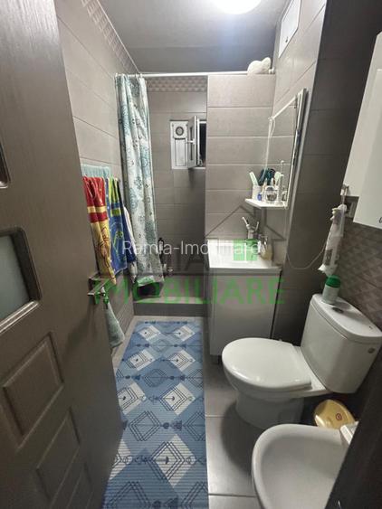 Apartament 3 camere Tractorul renovat 70 mp parter inalt balcon boxa si P - 9