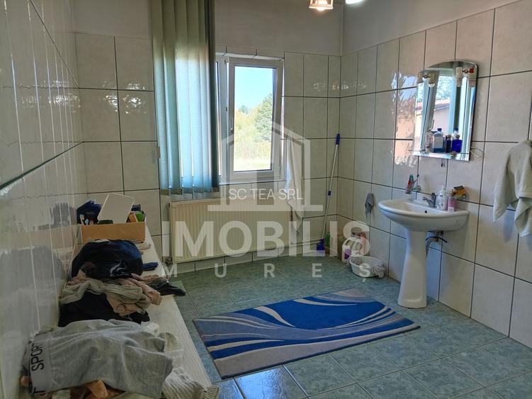 Casa cu 2 corpuri de cladire | zona 7 Noiembrie - 8