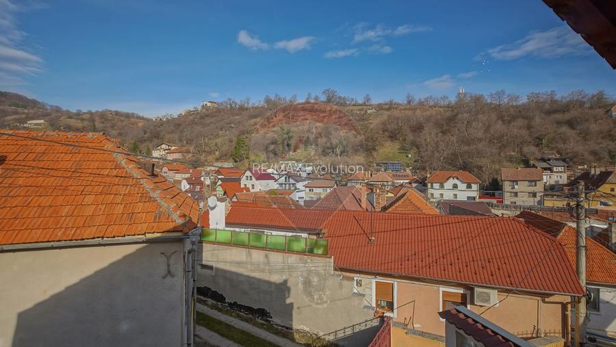 PODUL LUI GRID 13 | CASA 4 CAMERE CU DOUA BAI SI PRIVELISTE | SCHEI - 4