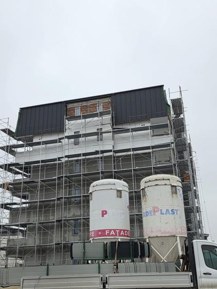 16b4ad9f-d593-43eb-a739-d955dc189461 - 1