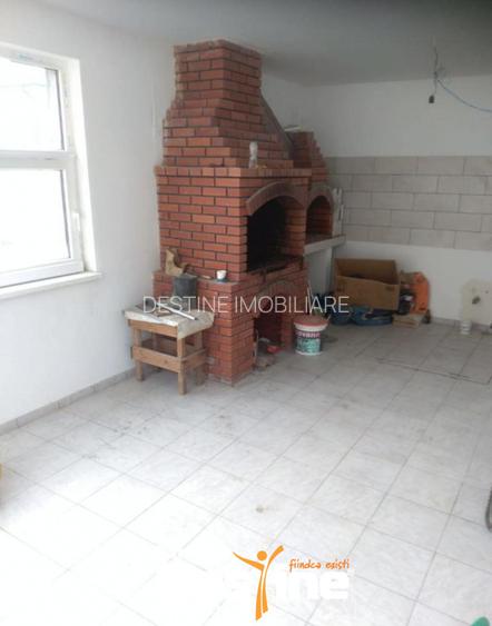 Vila spatioasa + teren 562mp, pentru locuit/spatiu comercial, Bragadiru - 4